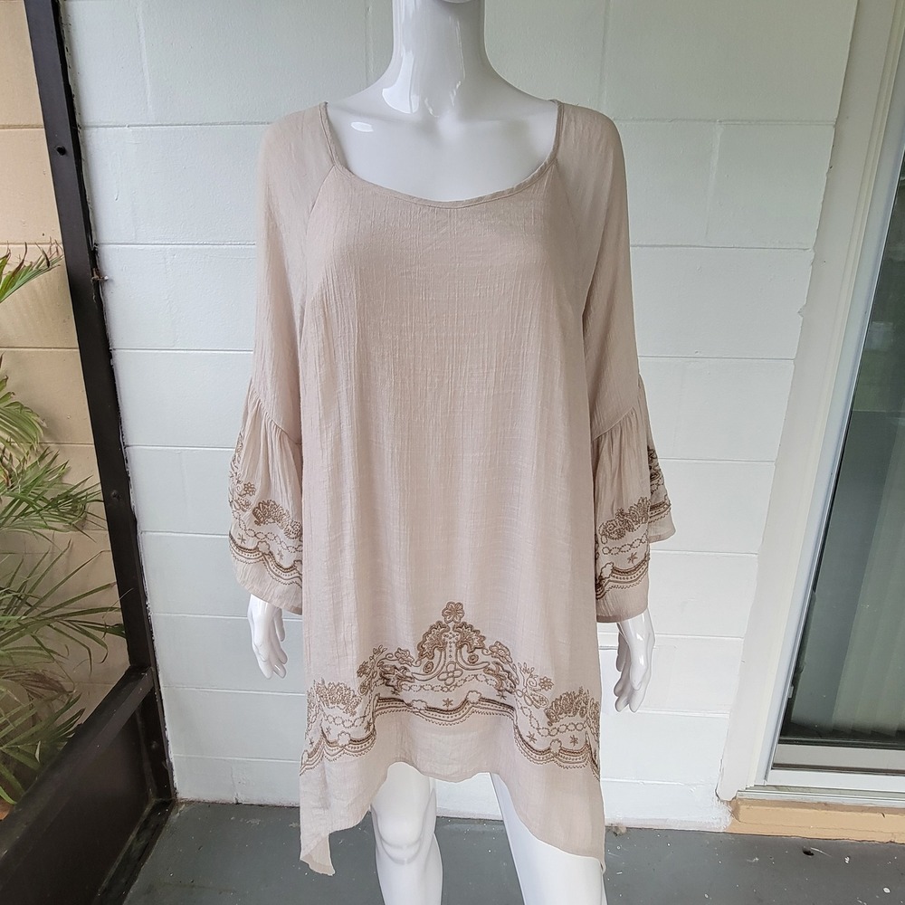 Oh Gussie Tunic Top Tan Womens 2XL Boho Embroidered Bell Sleeve Handkerchief Hem